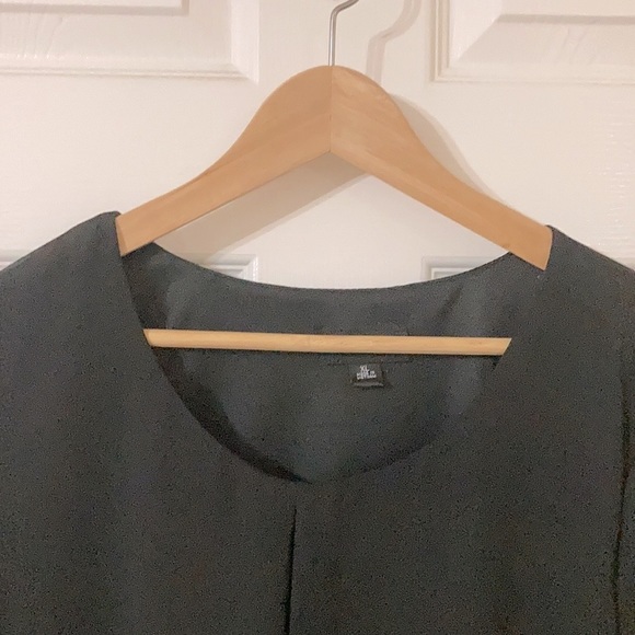 AB Studio Top - Picture 3 of 7